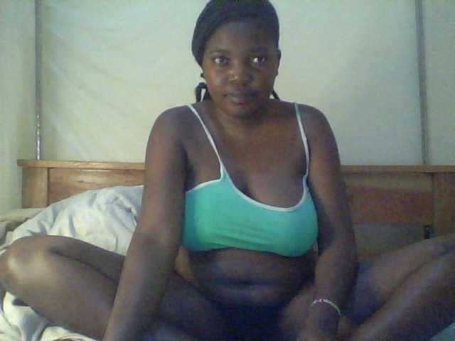 Cute-Divah live cam on BongaCams