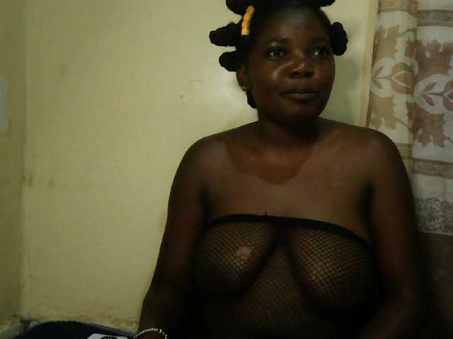 Cute-Divah live cam on BongaCams