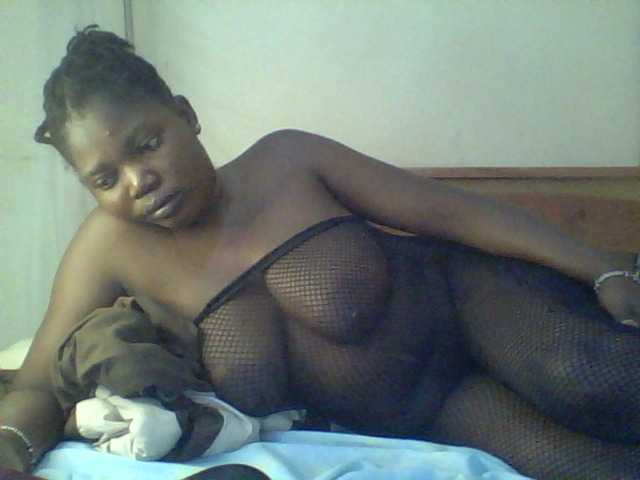Cute-Divah live cam on BongaCams