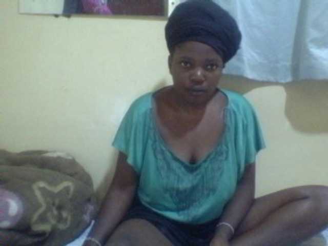 Cute-Divah live cam on BongaCams