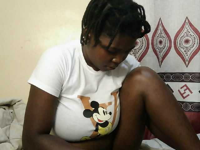 Cute-Divah live cam on BongaCams