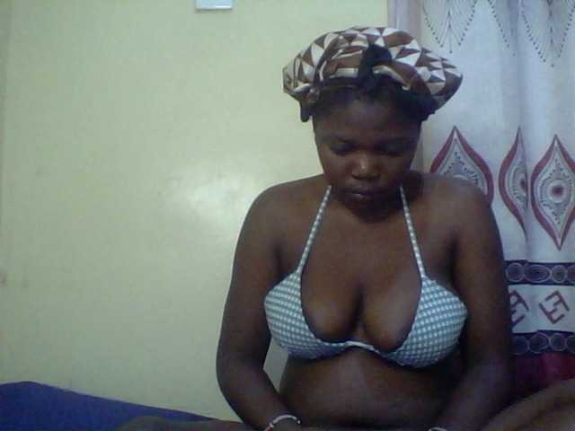 Cute-Divah live cam on BongaCams