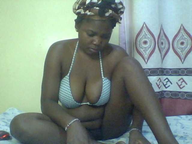 Cute-Divah live cam on BongaCams