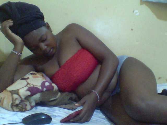Cute-Divah live cam on BongaCams