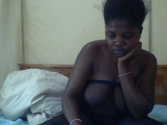 Cute-Divah live cam on BongaCams