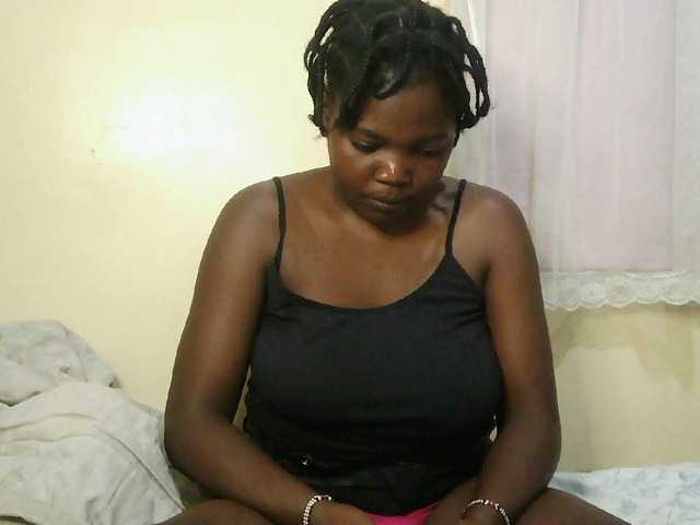 Cute-Divah live cam on BongaCams