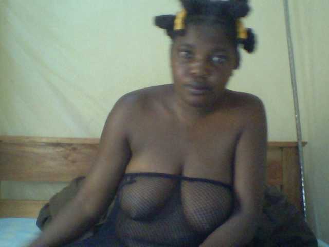 Cute-Divah live cam on BongaCams