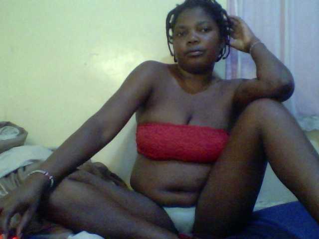 Cute-Divah live cam on BongaCams