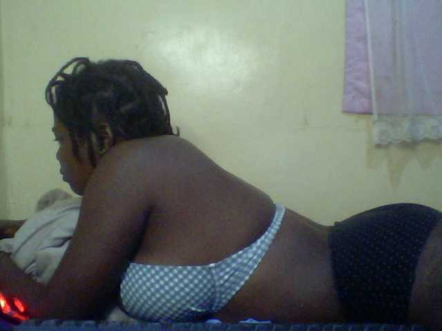 Cute-Divah live cam on BongaCams