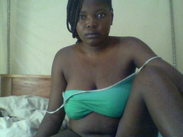 Cute-Divah live cam on BongaCams