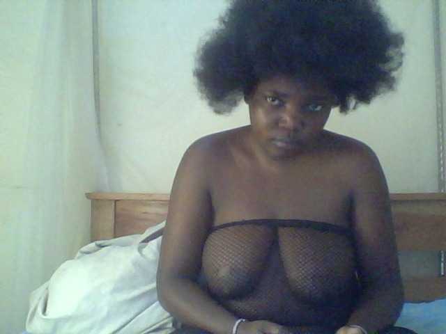 Cute-Divah webcam bongacams model stream image