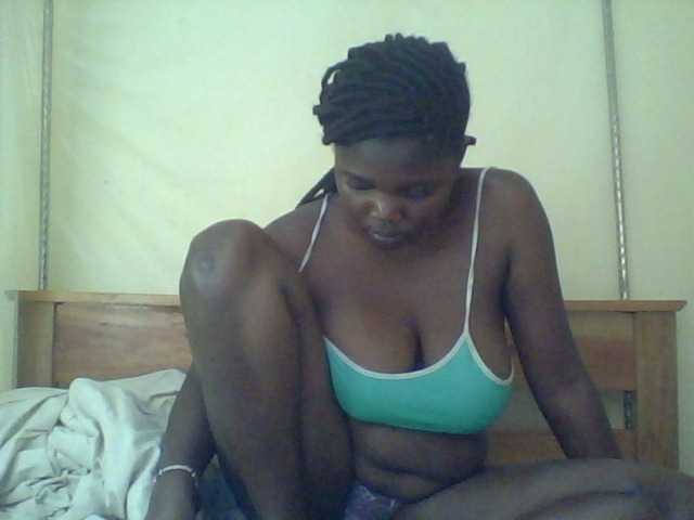 Cute-Divah live cam on BongaCams