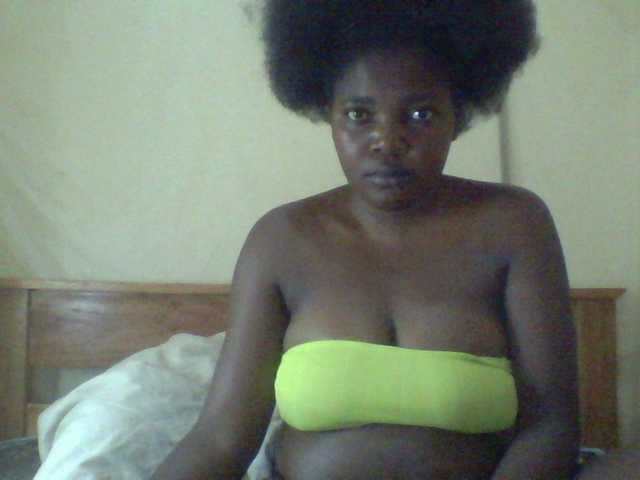 Cute-Divah live cam on BongaCams
