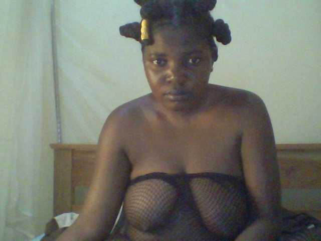 Cute-Divah live cam on BongaCams