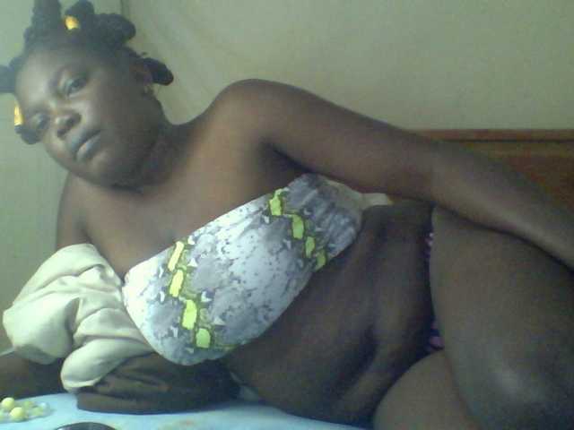Cute-Divah live cam on BongaCams