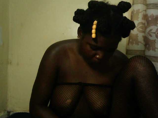 Cute-Divah live cam on BongaCams