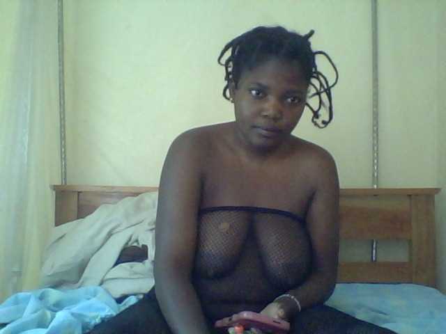 Cute-Divah live cam on BongaCams