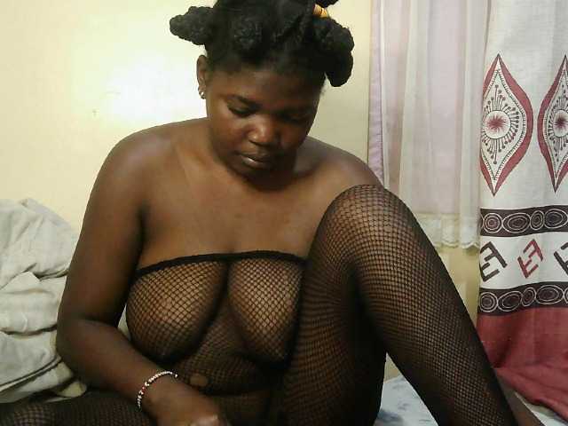Cute-Divah live cam on BongaCams