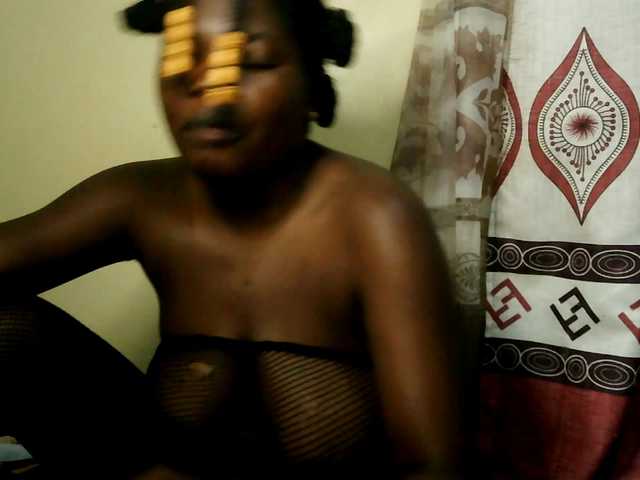 Cute-Divah live cam on BongaCams