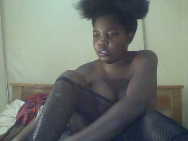 Cute-Divah live cam on BongaCams