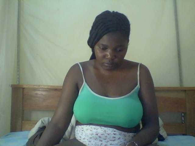 Cute-Divah live cam on BongaCams