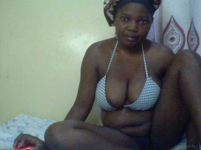 Cute-Divah live cam on BongaCams