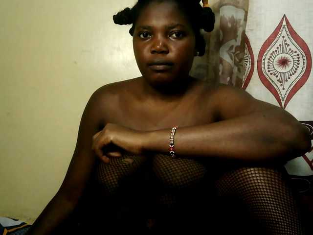 Cute-Divah live cam on BongaCams