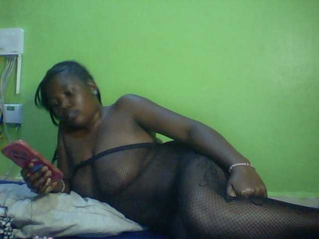 Cute-Divah live cam on BongaCams