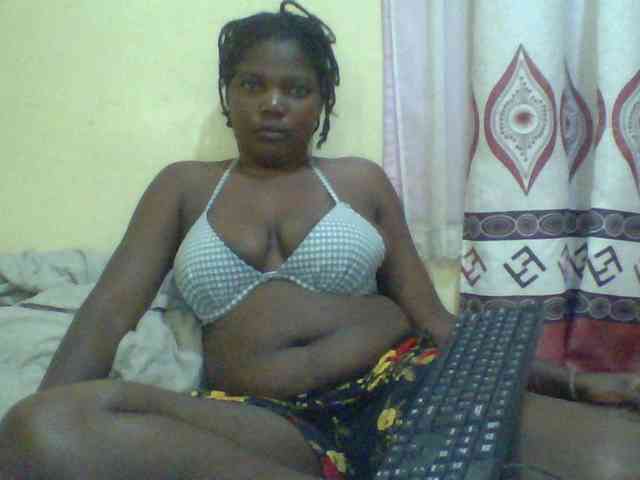 Cute-Divah webcam