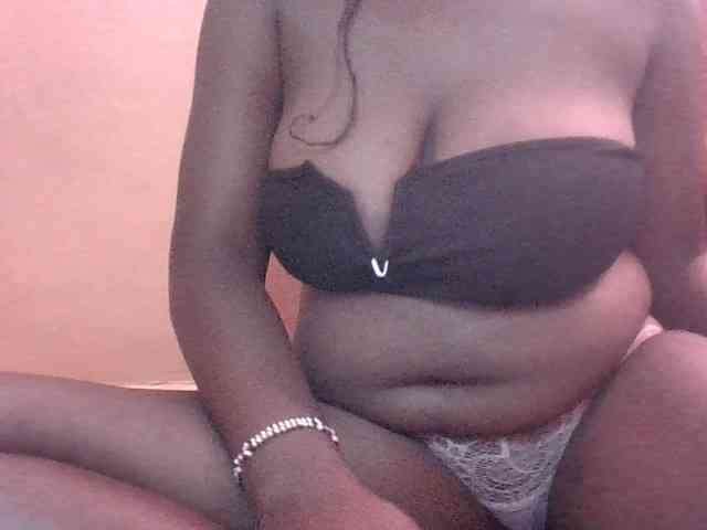 Cute-Divah webcam