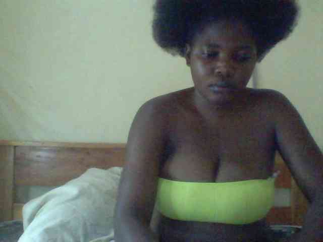 Cute-Divah webcam