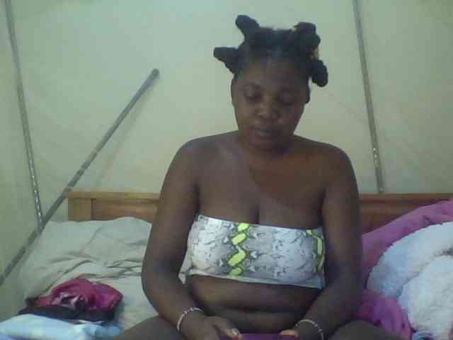 Cute-Divah webcam