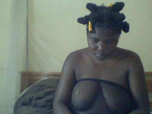 Cute-Divah webcam