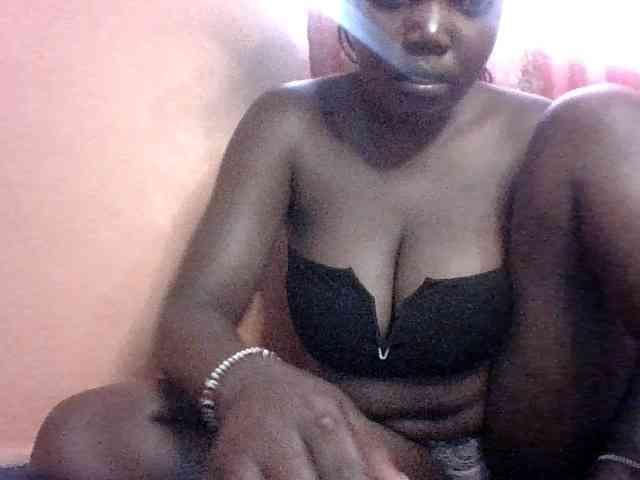 Cute-Divah webcam