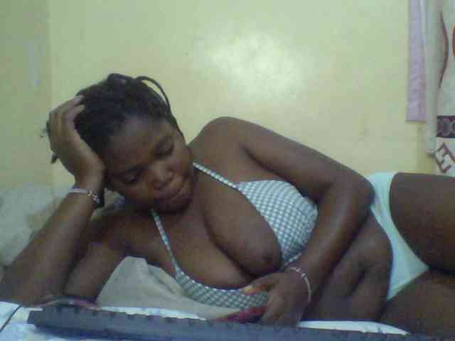 Cute-Divah webcam
