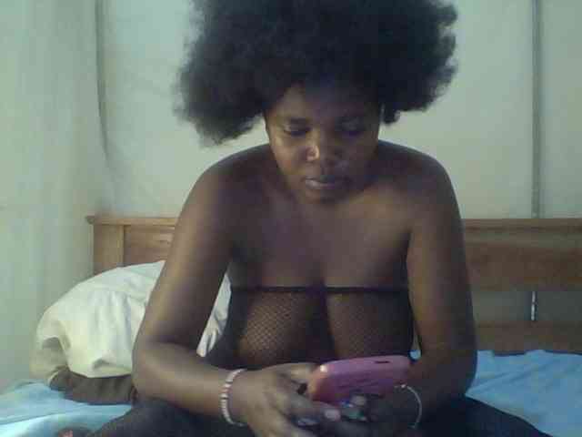 Cute-Divah webcam
