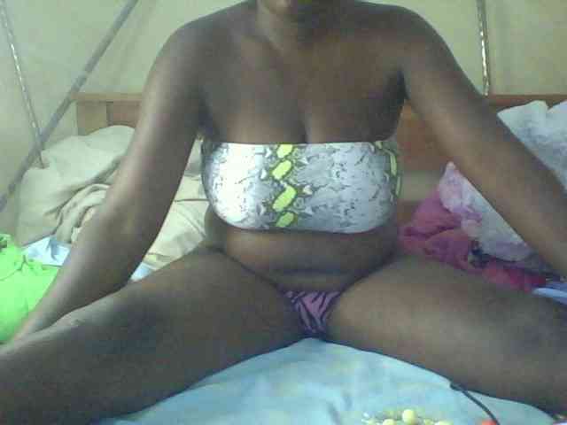 Cute-Divah webcam