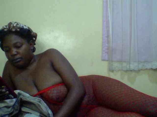 Cute-Divah webcam