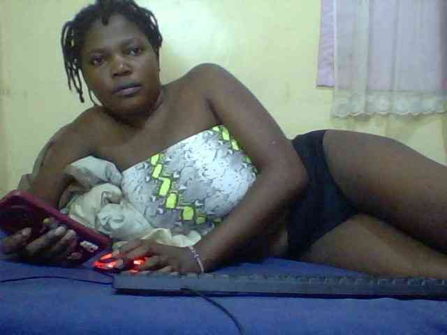 Cute-Divah webcam