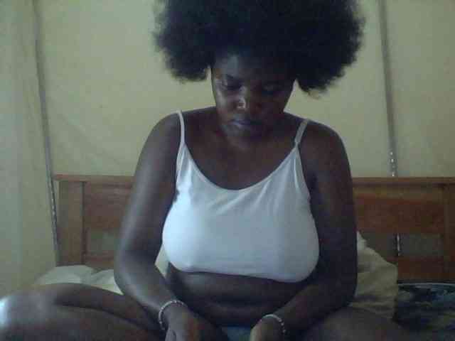 Cute-Divah webcam