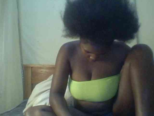 Cute-Divah webcam