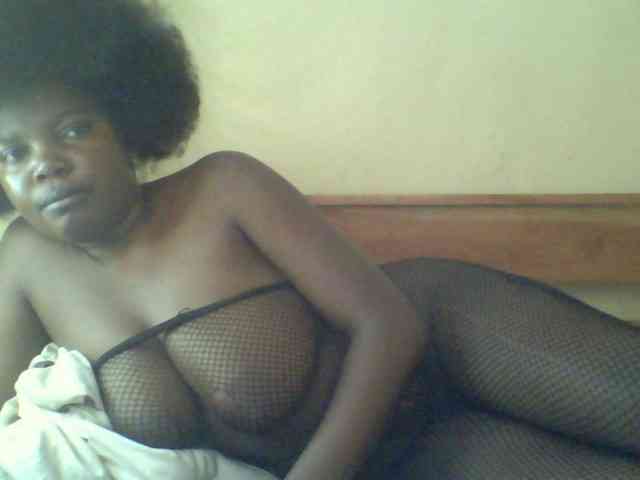 Model: Cute-Divah