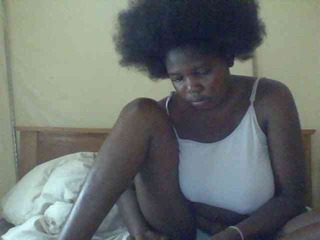 Cute-Divah webcam