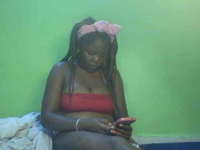 Cute-Divah webcam