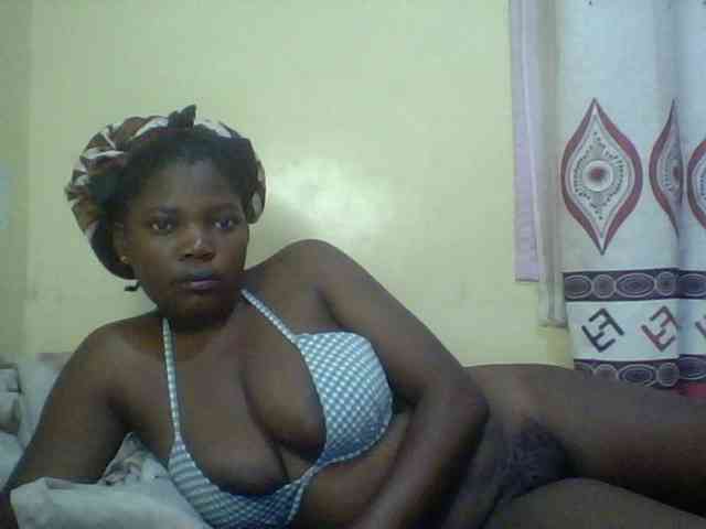 Cute-Divah webcam