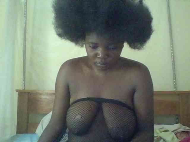 Cute-Divah webcam