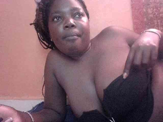 Cute-Divah webcam