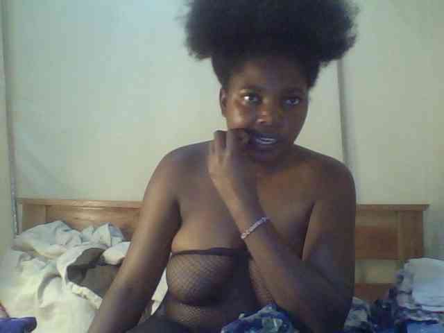 Cute-Divah webcam