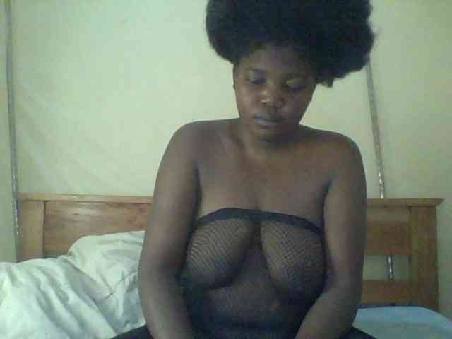 Cute-Divah webcam