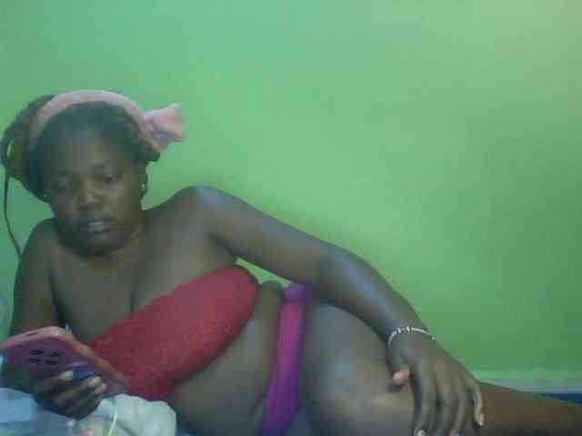 Cute-Divah webcam